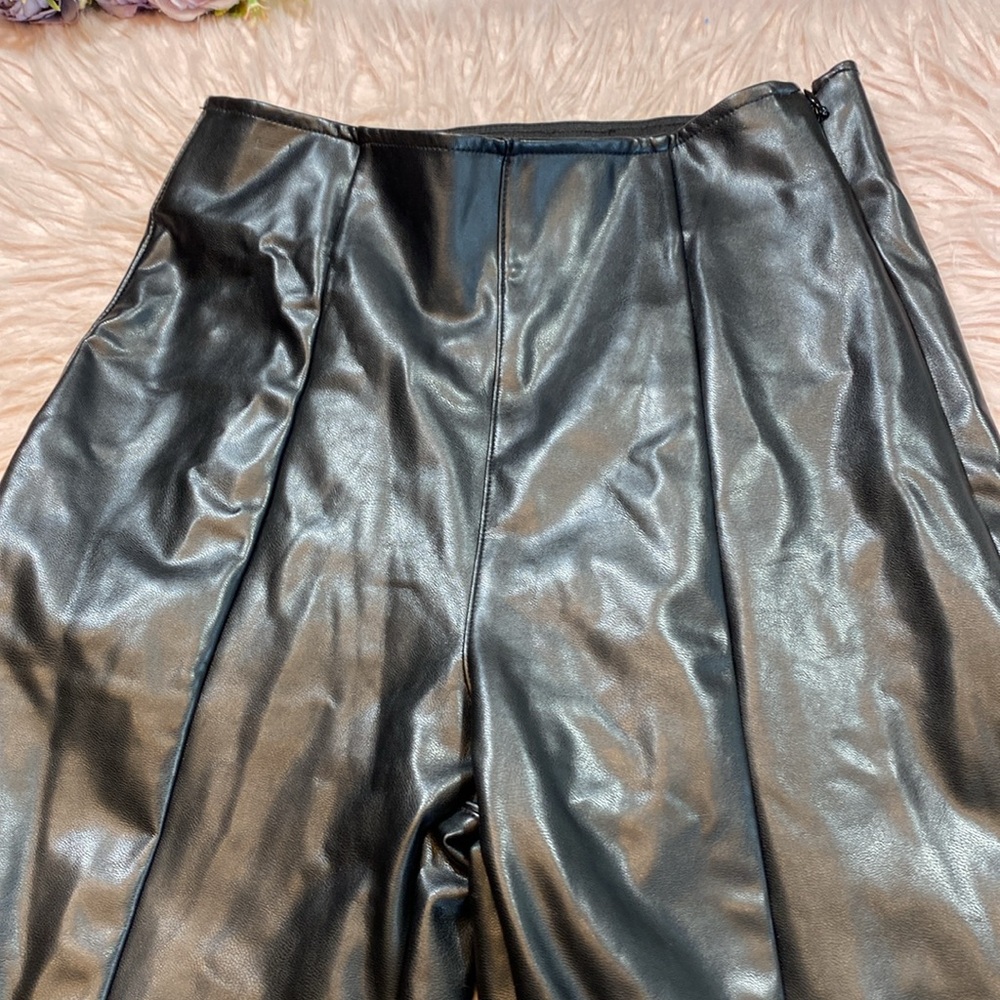 Abercrombie & Fitch Vegan Leather High Rise Split Leg Flare Pants sz S - Picture 2 of 9